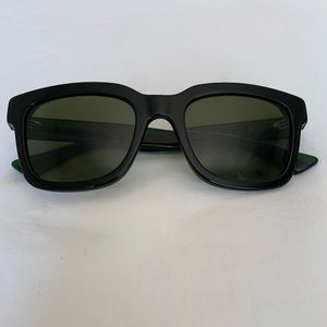 Gucci Sunglasses GG0001S